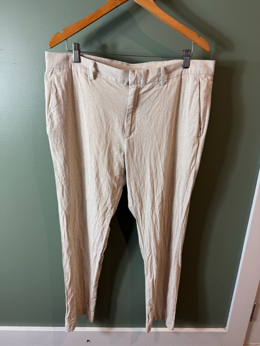 Men's Lightweight Dress Pants in Beige